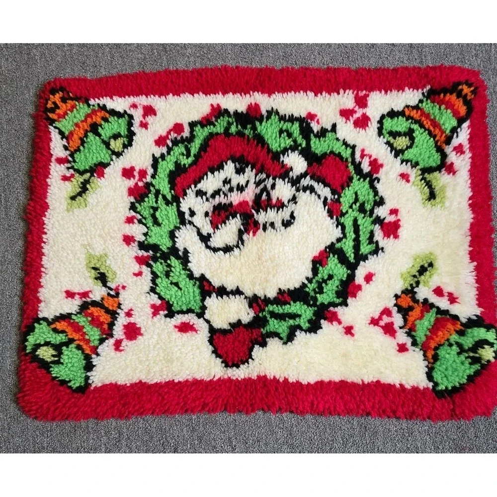 Vintage Santa Christmas Tapestry Latch Hook Yarn Decor Handmade Wall Hanging